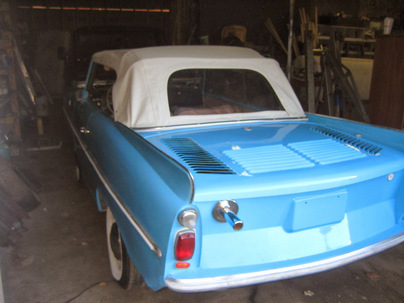 Illustration for article titled Buy This Classic Amphicar And Rule The Seas